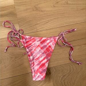 Skatie pink Elsa bottom sz medium NWOT